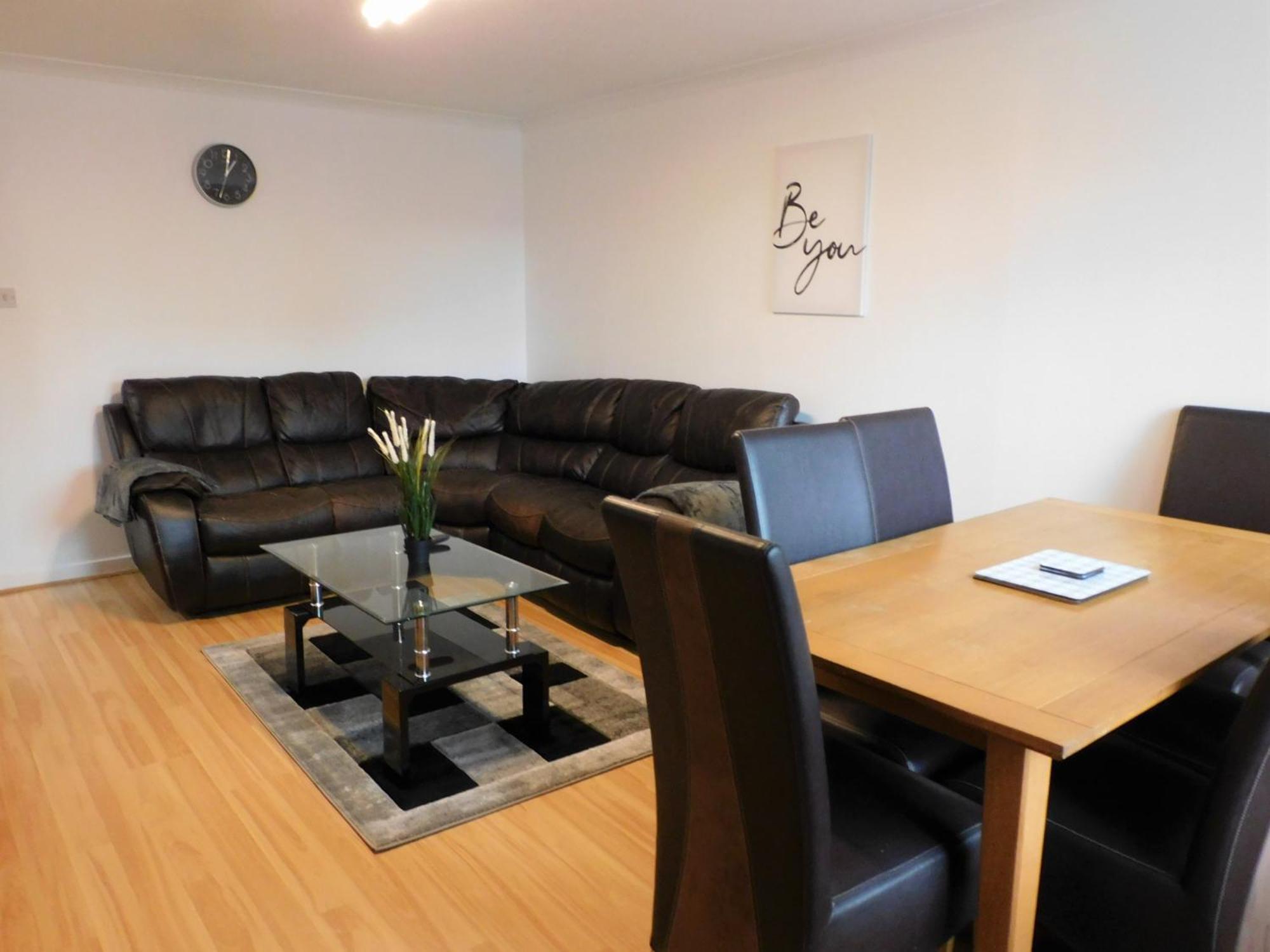2 Bed Apt On Quiet Cul-De-Sac, Fab Location Paisley Bagian luar foto