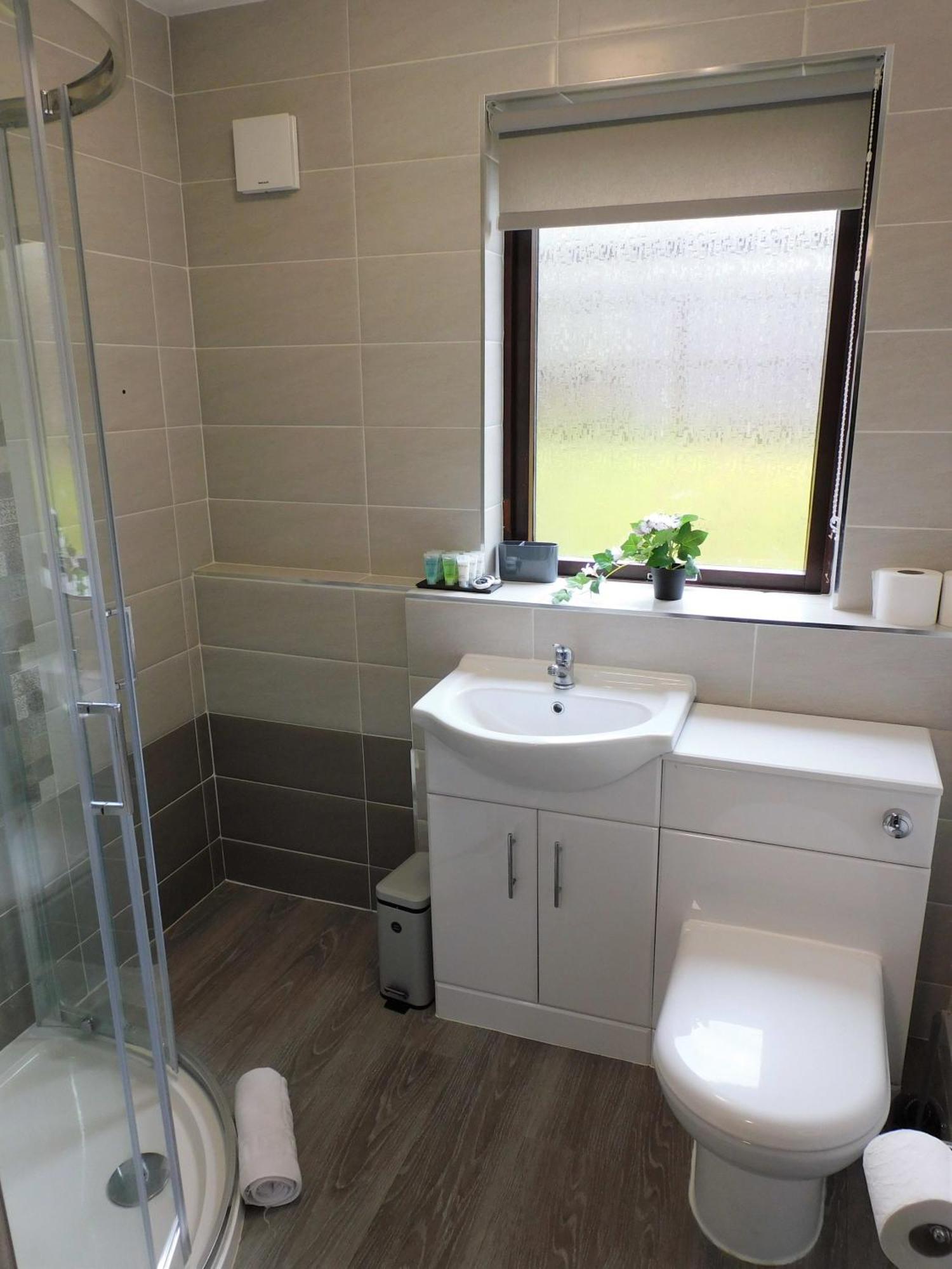 2 Bed Apt On Quiet Cul-De-Sac, Fab Location Paisley Bagian luar foto