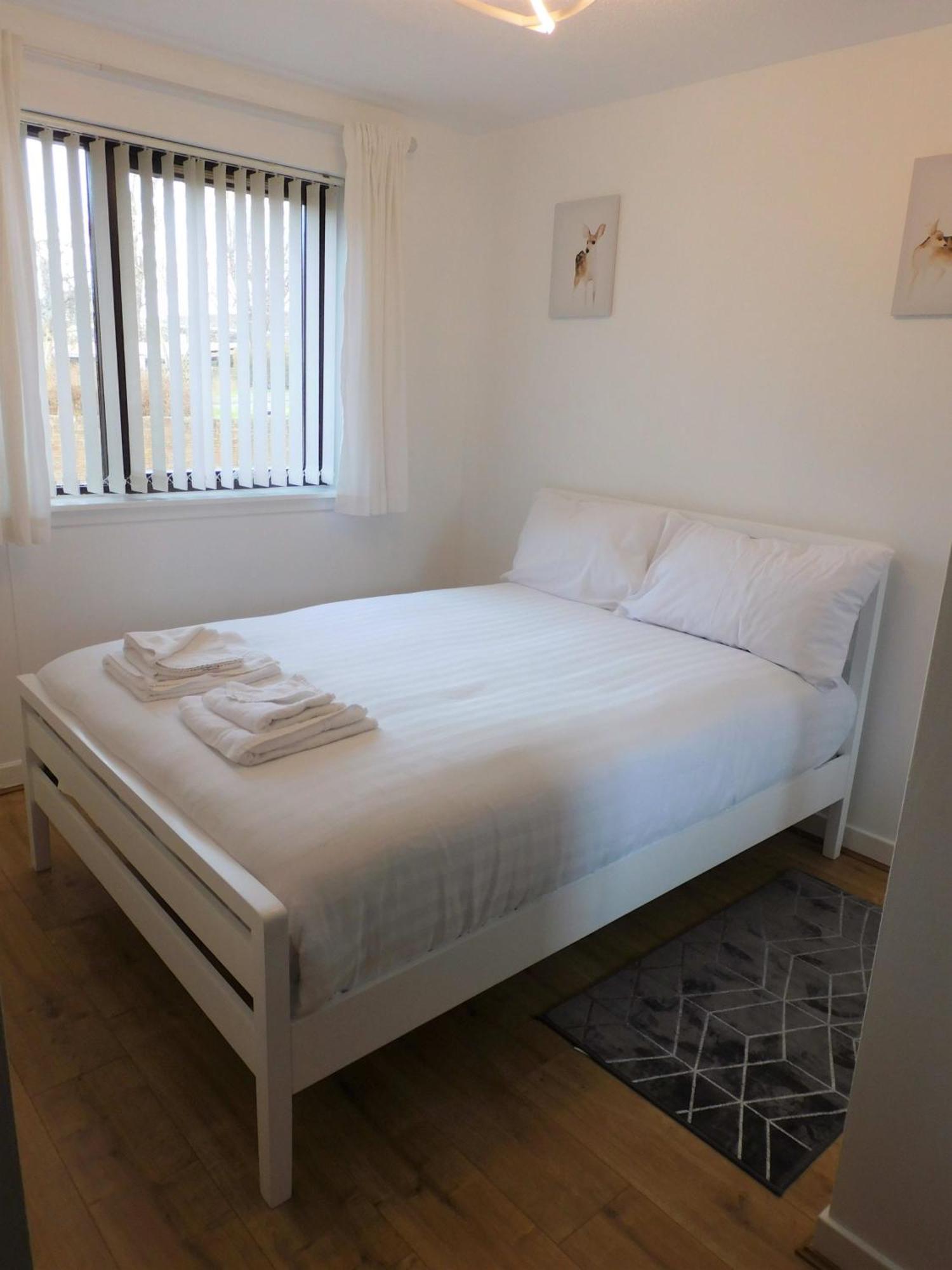 2 Bed Apt On Quiet Cul-De-Sac, Fab Location Paisley Bagian luar foto