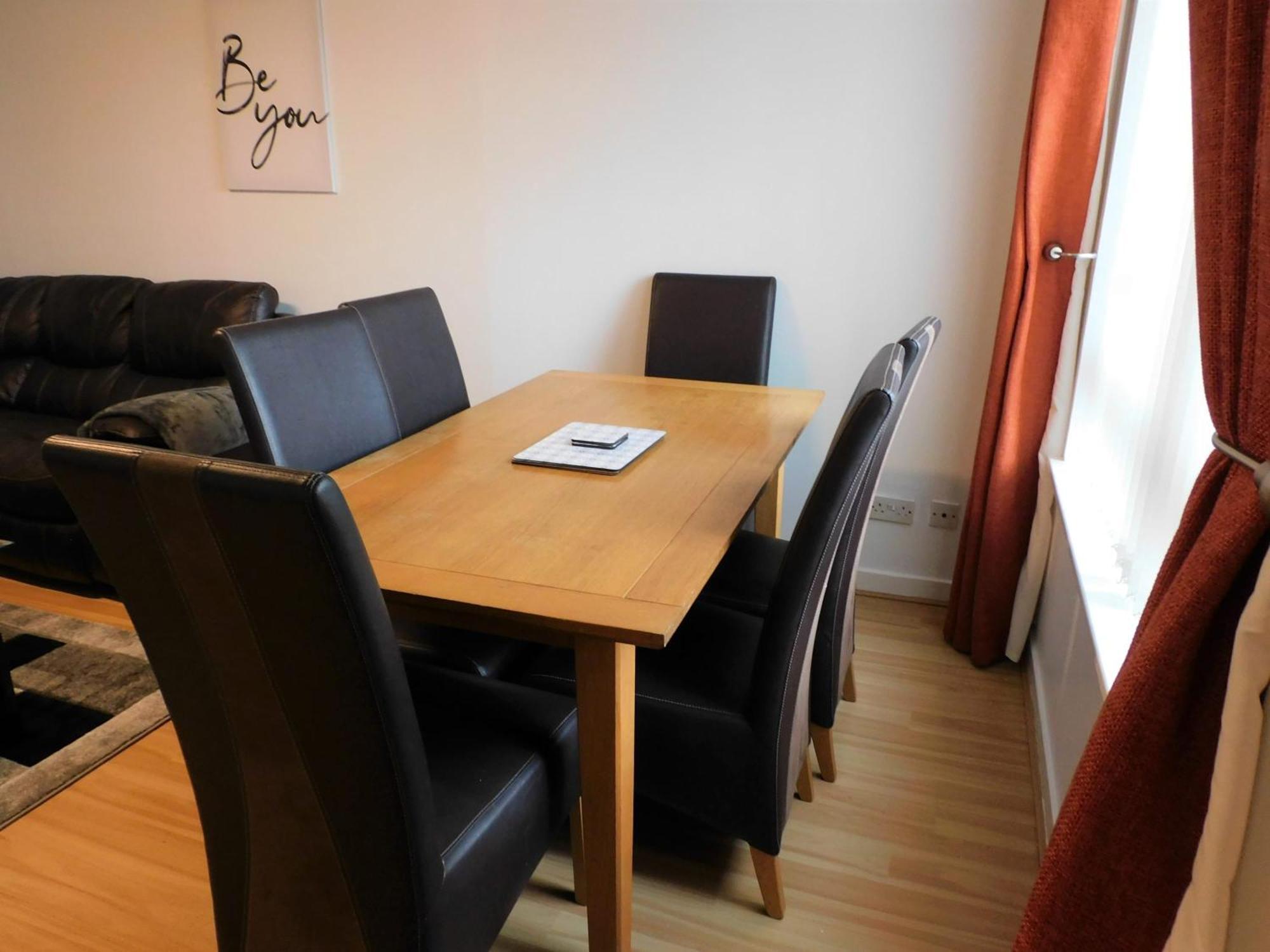 2 Bed Apt On Quiet Cul-De-Sac, Fab Location Paisley Bagian luar foto